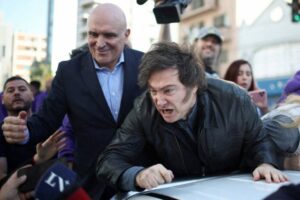 POLITICS-MILEI-696x464